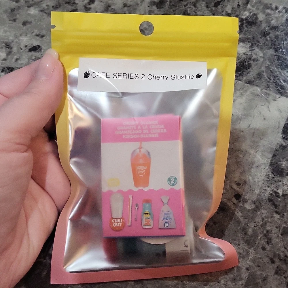 Miniverse Make It Mini Cafe Cherry Slushie
